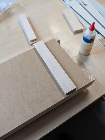 Trim piece for the case top