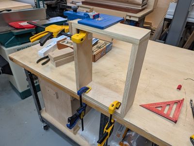 Clamping the jig to the box